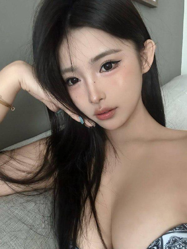 风情万种的极品尤物