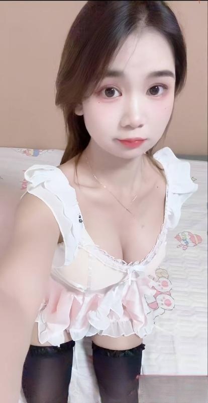 性感粉嫩多汁小骚货