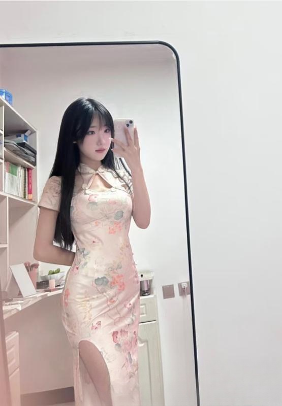 光谷大长腿风骚小姐姐